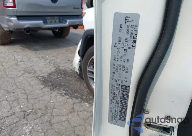 3C4NJCBB2LT205958: 42389135