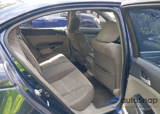 1HGCP2F42AA025817: 42389173