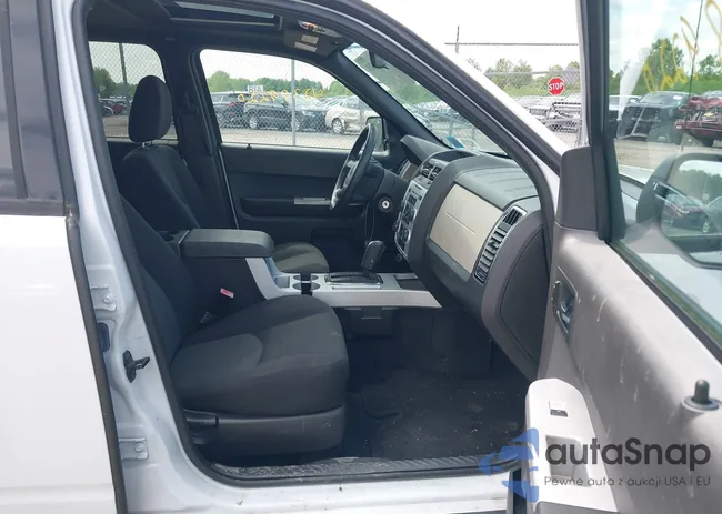 4M2CU91168KJ18822: 42389220