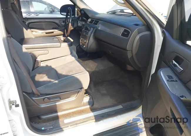 1GNFC13C49R102334: 42389311