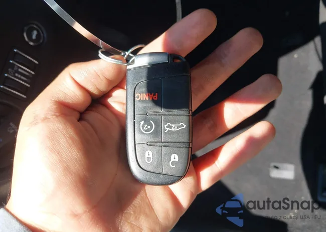 2C3CDXBG8NH126635: 42389399