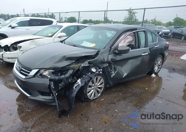 1HGCR2F8XDA033276: 42389401