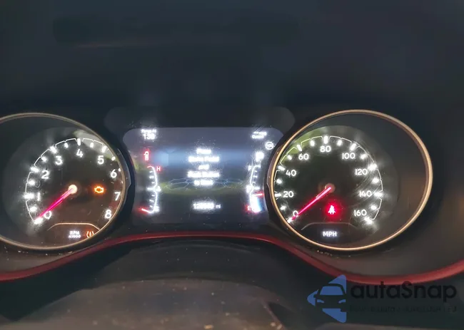 3C4NJDDB4JT169366: 42389456