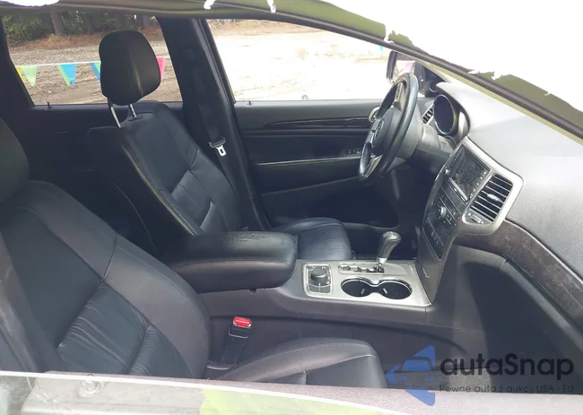 1C4RJFAG6DC618768: 42388529