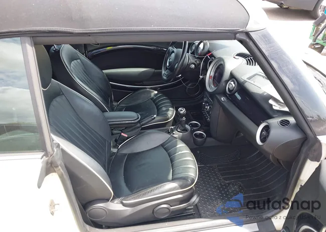 WMWZP3C54BTX84385: 42388603