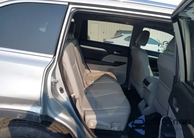 5TDKZRFH4JS277328: 42388734