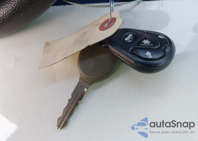 1C3CCBAB0CN184349: 42390248