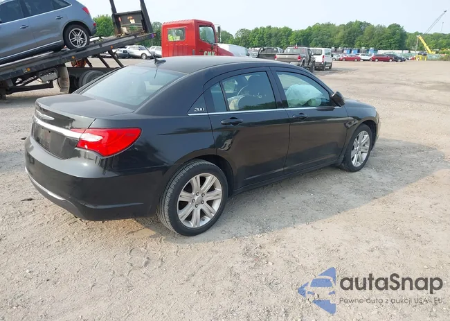 1C3CCBAB0CN184349: 42390248