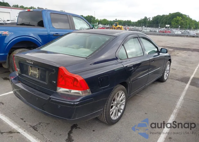 YV1RS547362528807: 42390396