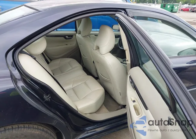 YV1RS547362528807: 42390396