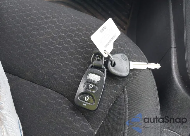 KMHD84LF0LU083231: 42389540