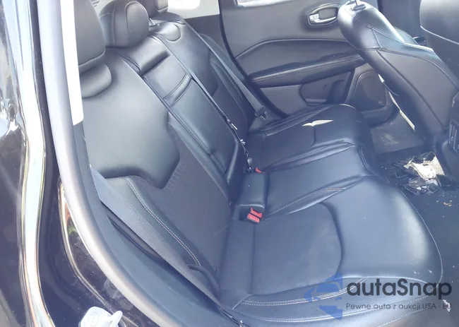 3C4NJDBB3JT254458: 42389544