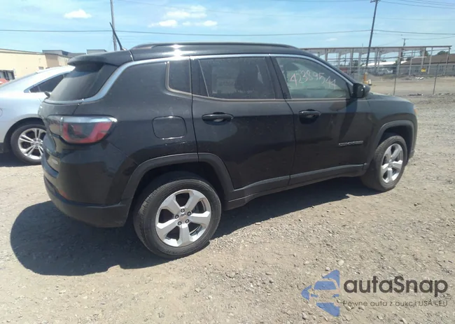 3C4NJDBB3JT254458: 42389544