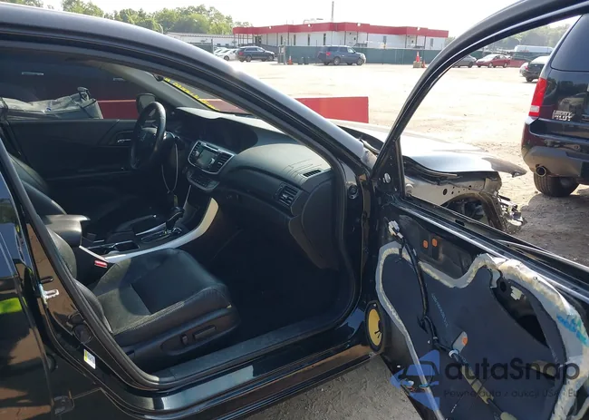 1HGCR2F81DA086528: 42389807