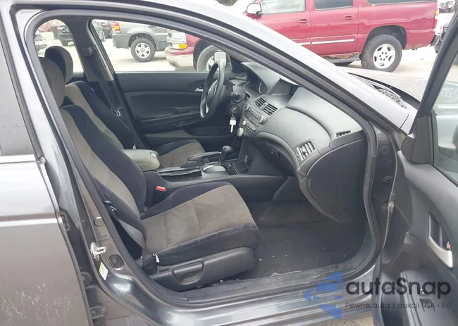 1HGCP26358A166608: 42391186