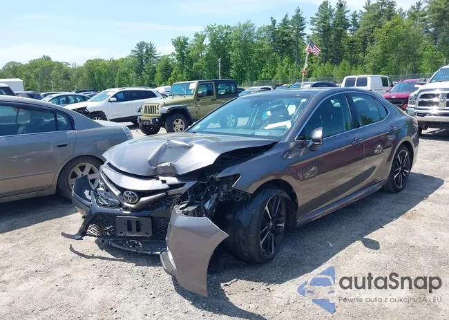 4T1B61HK1KU724015: 42391277