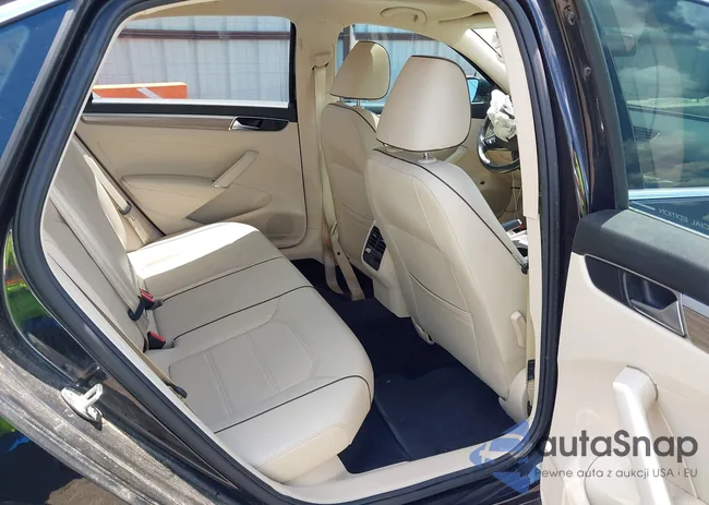 1VWBA7A34JC010051: 42391304