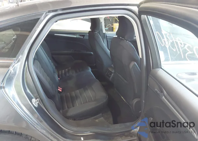 3FA6P0H71FR165870: 42391360