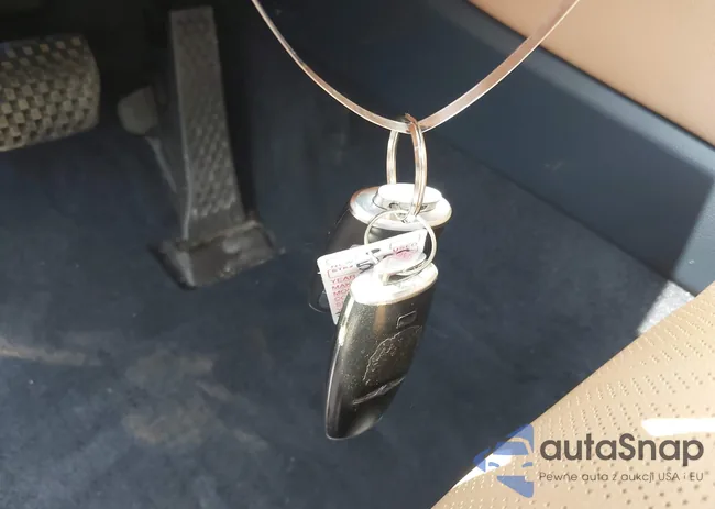 KMUHCESC4MU037045: 42391376