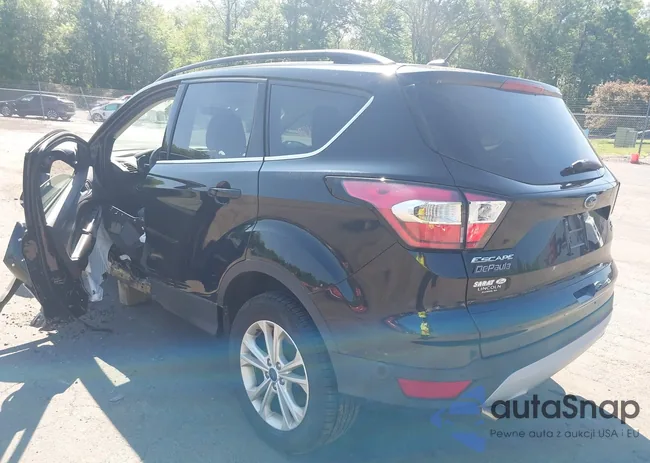 1FMCU9GD8HUE42085: 42391420