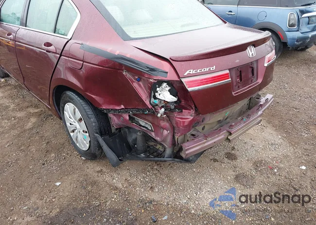 1HGCP2F3XBA039697: 42391454