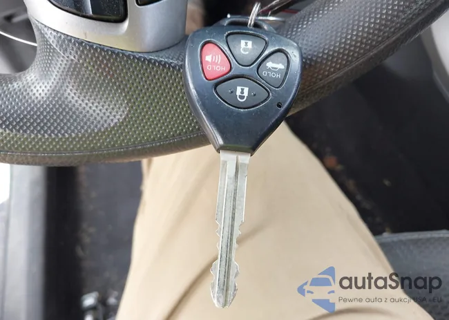 2T1BU4EE0DC977367: 42390535