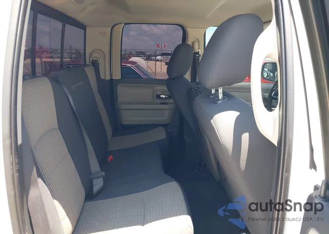 1D7RB1GP6BS692952: 42390552