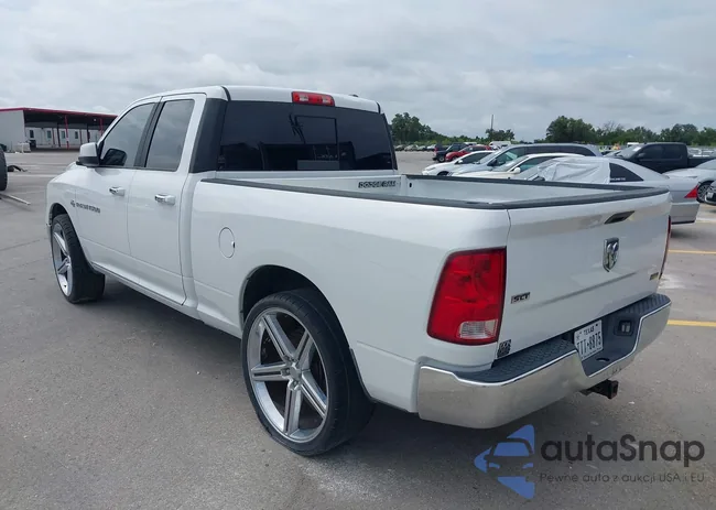 1D7RB1GP6BS692952: 42390552