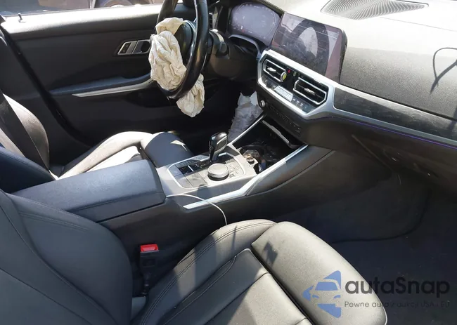 3MW5U9J09M8B72761: 42390636