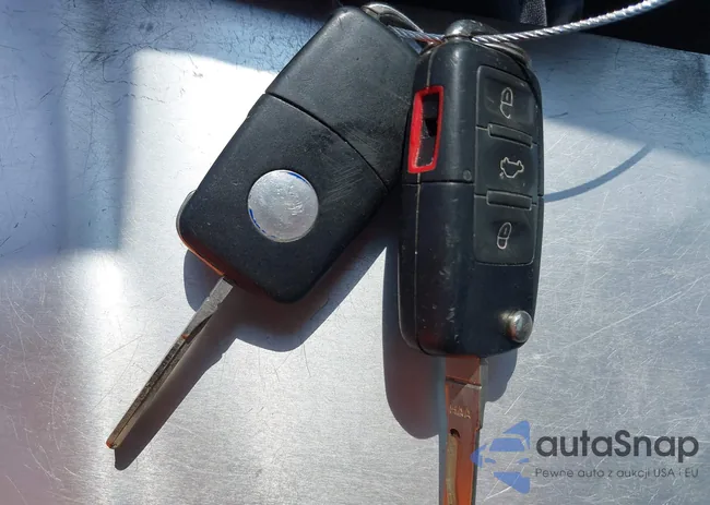 3VWSG81K76M670201: 42390643