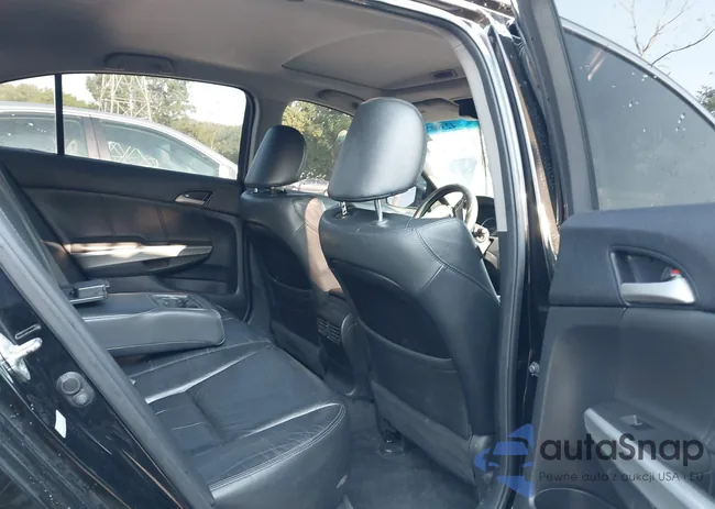 1HGCP3F81AA013022: 42390787