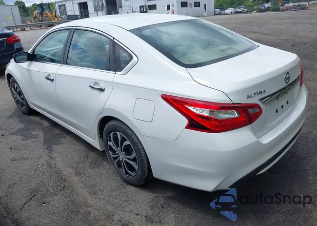 1N4AL3AP5GN333676: 42390792