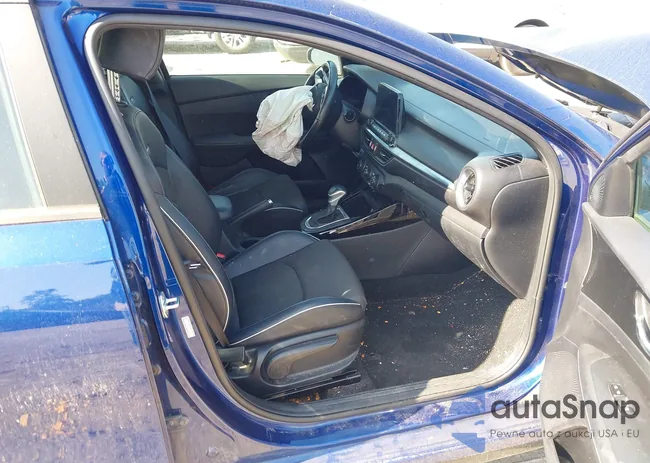 3KPF34AD5ME279968: 42390796