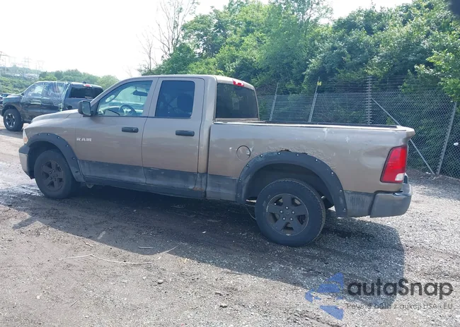 1D3HV18T29Z792415: 42391935