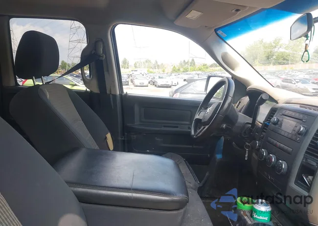 1D3HV18T29Z792415: 42391935