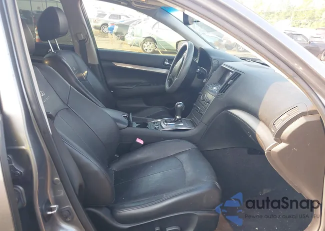 JN1CV6AR5AM452165: 42392284