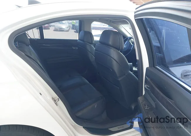 WBAKA8C54ACY36127: 42392407