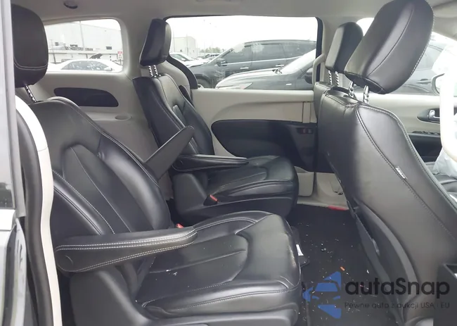 2C4RC1L77PR631132: 42391834