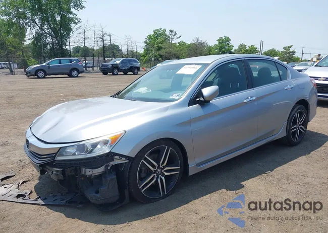 1HGCR2F56HA196373: 42392956