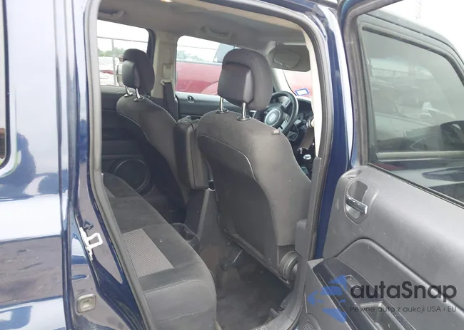 1C4NJPBB0FD420238: 42393076