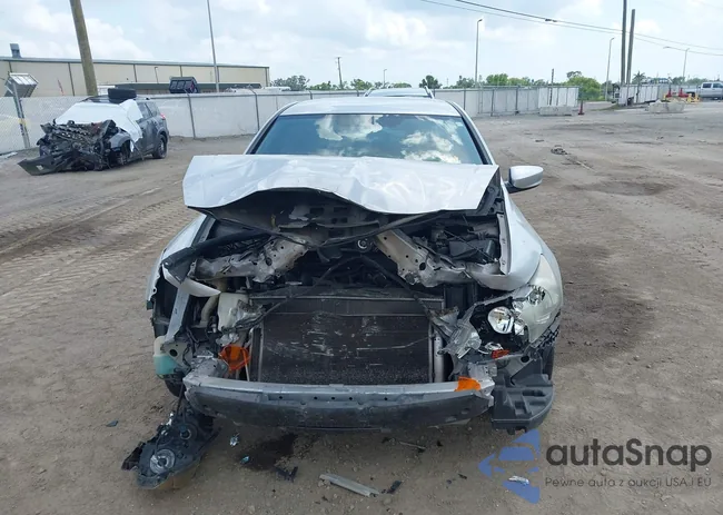 1HGCP2F43AA175323: 42393320