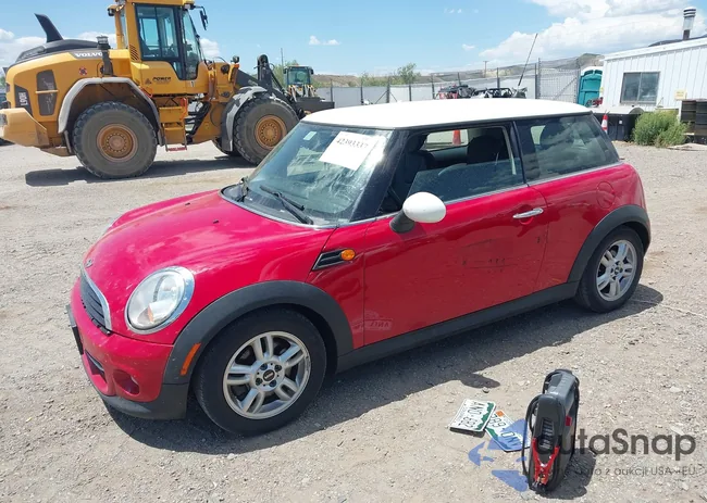 WMWSU3C58BT182728: 42393337