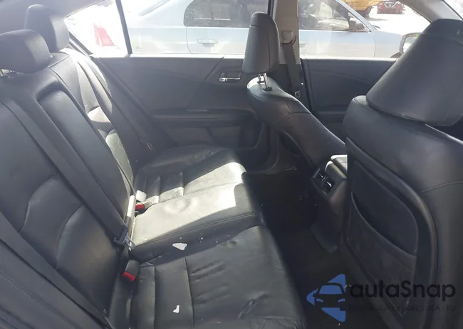 1HGCR2F84DA175638: 42393341