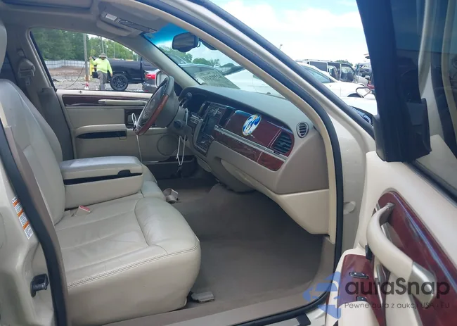 1LNHM83W33Y608733: 42392473