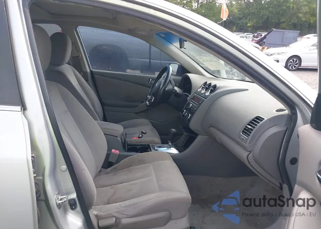 1N4AL2AP0CN532963: 42392528