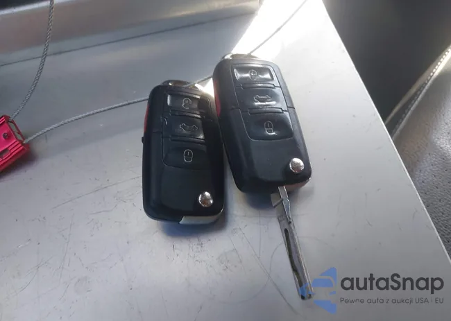 3VWAL8AJ4AM027389: 42392853