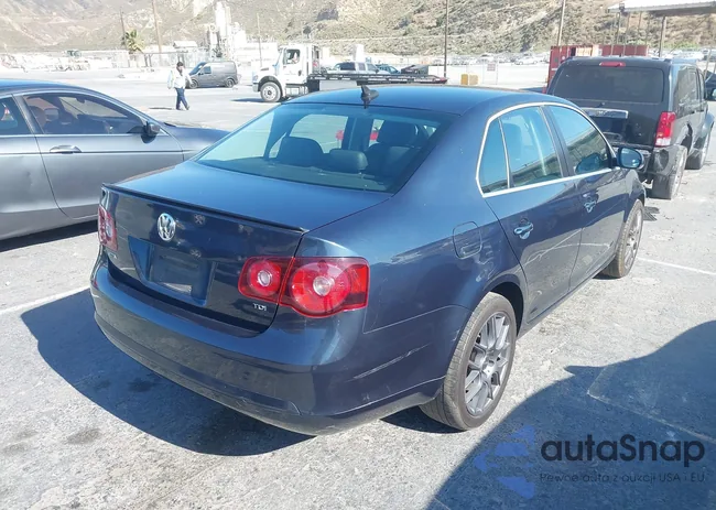 3VWAL8AJ4AM027389: 42392853