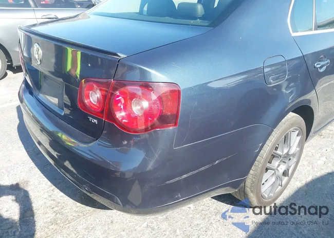 3VWAL8AJ4AM027389: 42392853