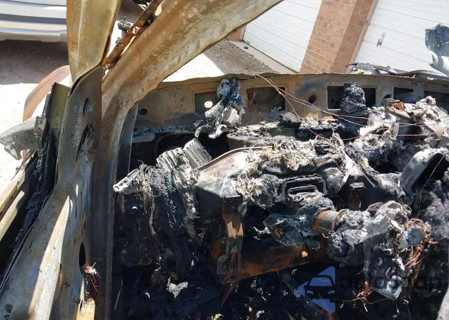 1FM5K8GC9LGA10239: 42392865