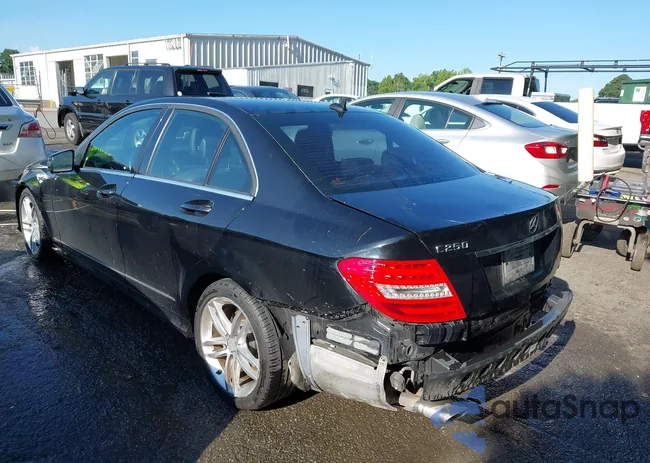 WDDGF4HB3DA810612: 42394231